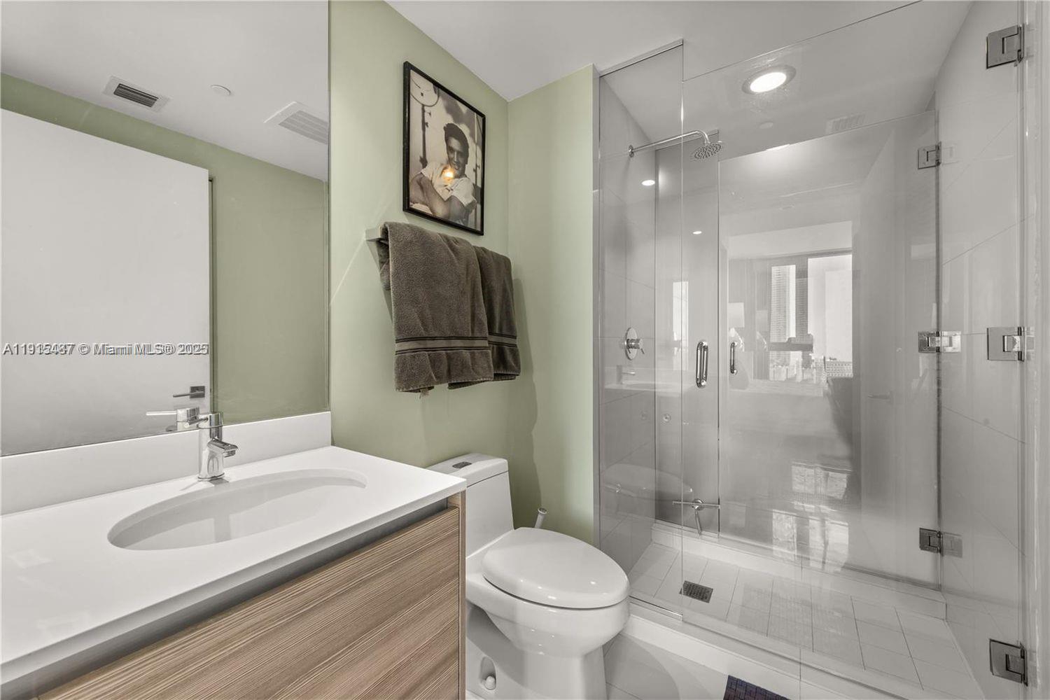 3401 MIDTOWN CONDO - Residential Lease