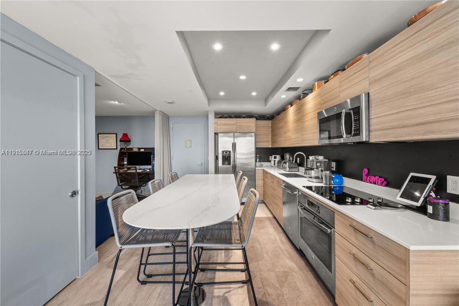 3401 MIDTOWN CONDO - Residential Lease