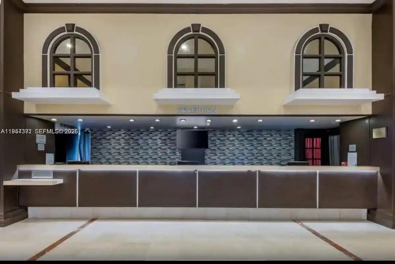 THE AVENTURA BEACH CLUB C - Residential