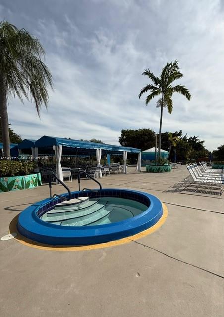 SUNRISE LAKES 172 CONDO - Residential