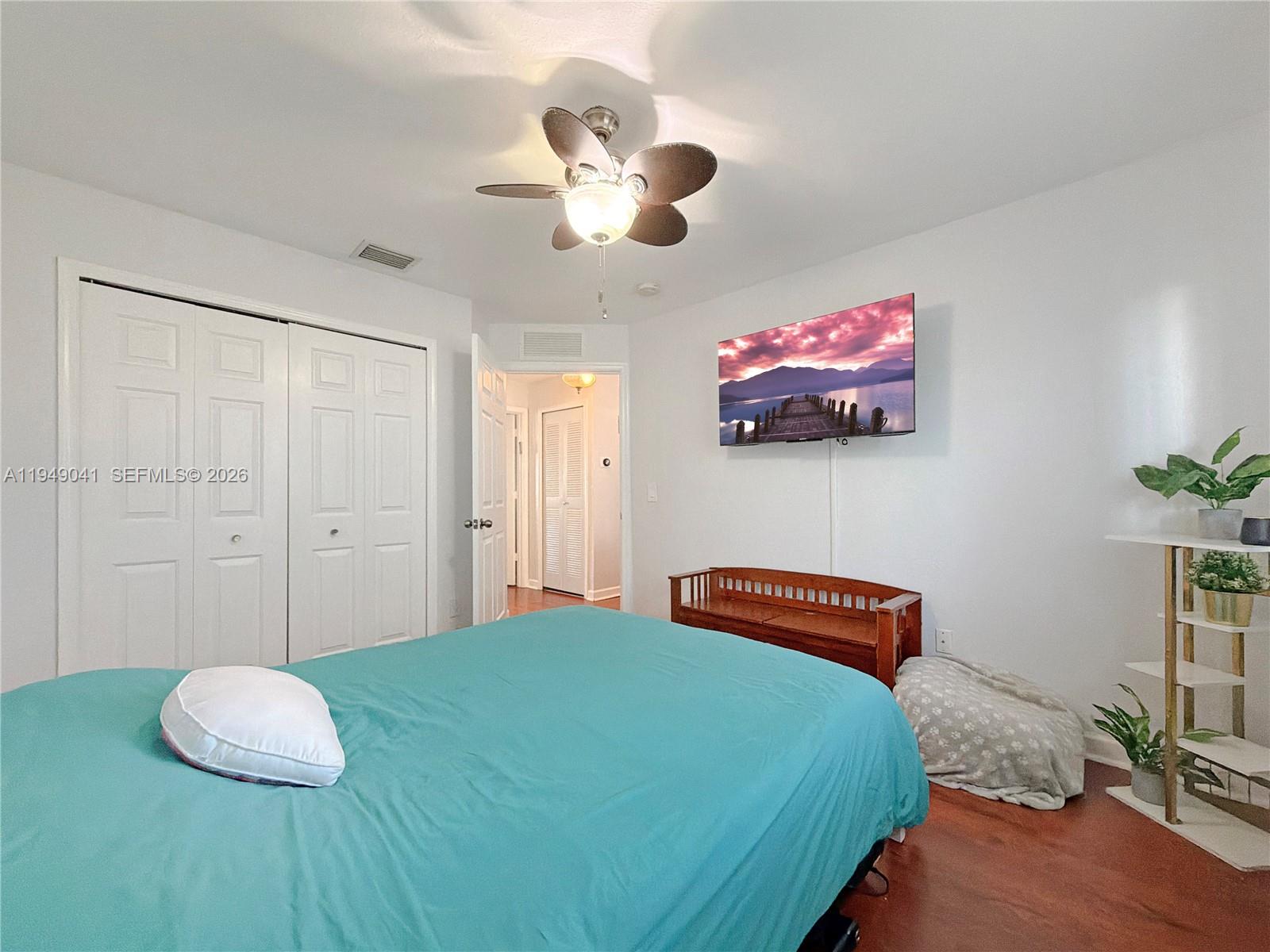 BELLA COLINA CONDO - Residential