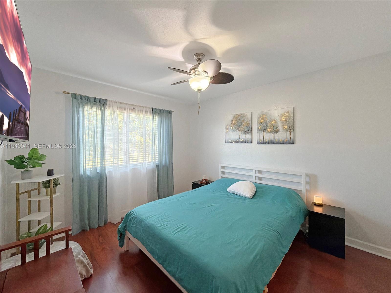 BELLA COLINA CONDO - Residential