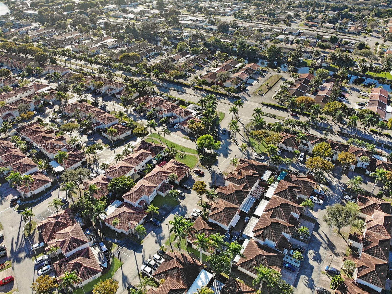 BELLA COLINA CONDO - Residential