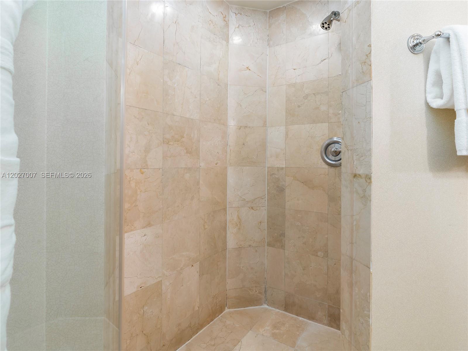 TRUMP INTERNATIONAL SONES - Residential