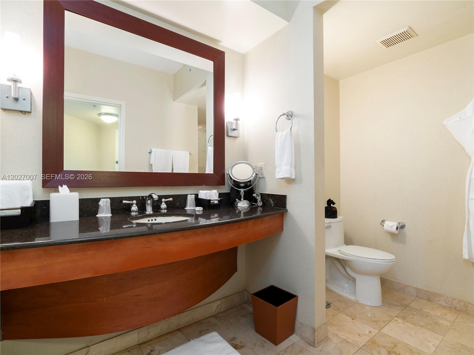 TRUMP INTERNATIONAL SONES - Residential