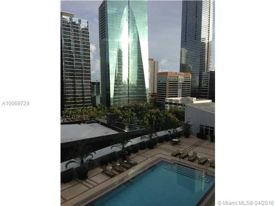 SPACIOUS ONE BED WITH ONE FULL BATH AND ONE HALF BATH. AMAZING LOCATION IN BRICKELL AREA. 860 SQUARE FEET WITH LOTS OF LIGHT AND OPEN VIEWS. WOOD FLOORS. GREAT AMENITIES!! WASHER AND DRYER INSIDE THE UNIT. TENANT OCCUPIED UNTIL JUNE 1ST.