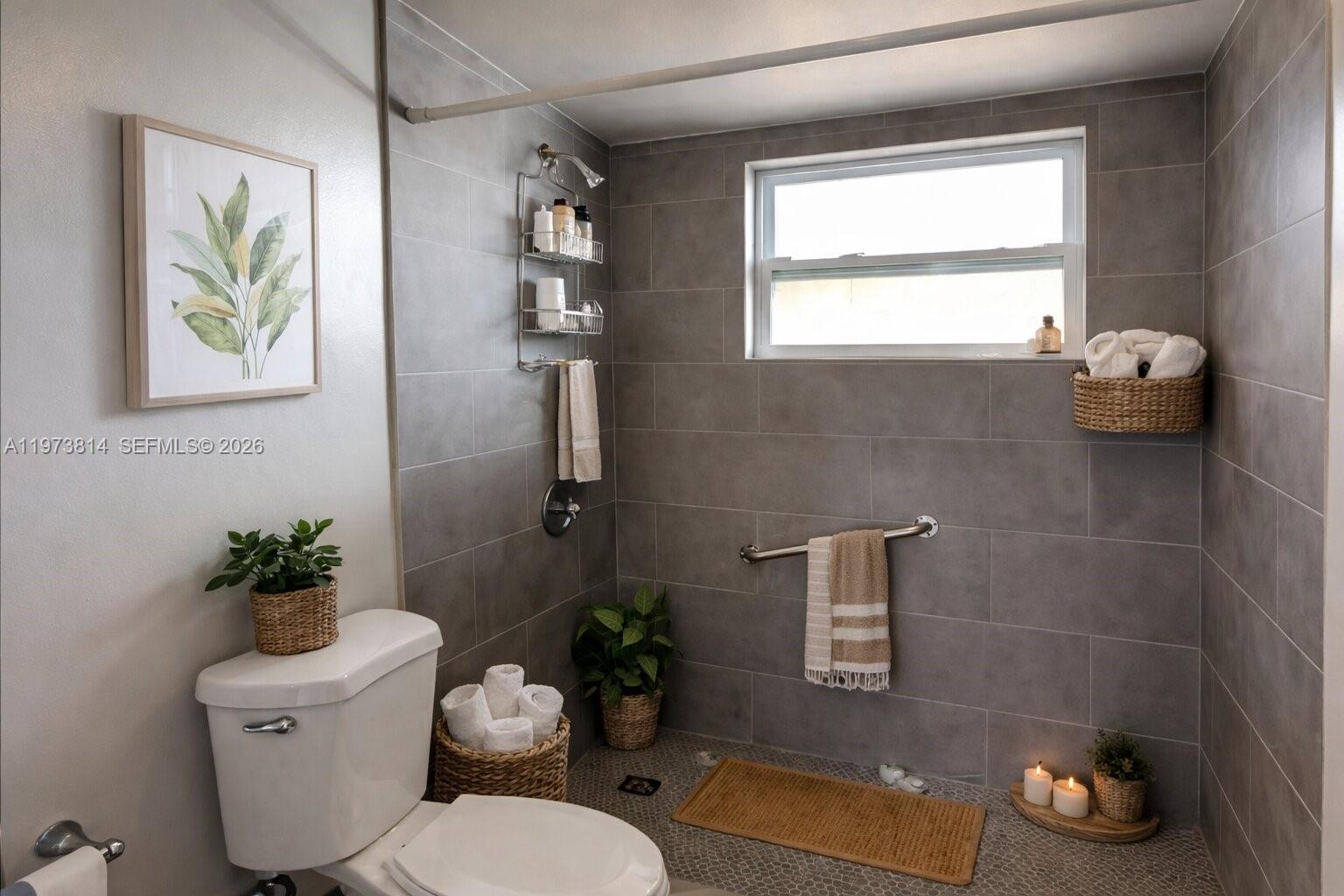 PALM SPRINGS GARDENS BLDG - Residential