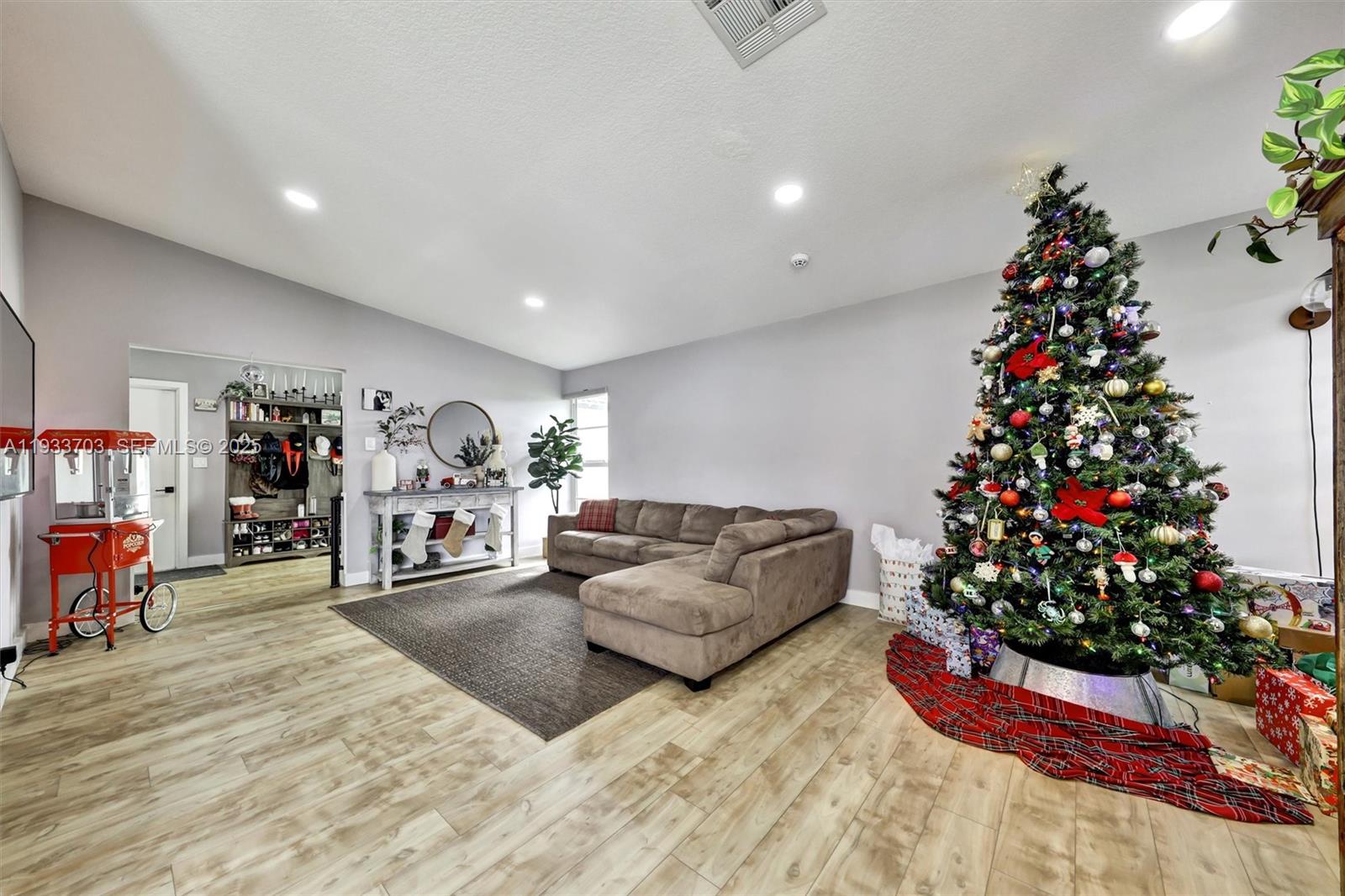 RAMBLEWOOD SOUTH - Residential