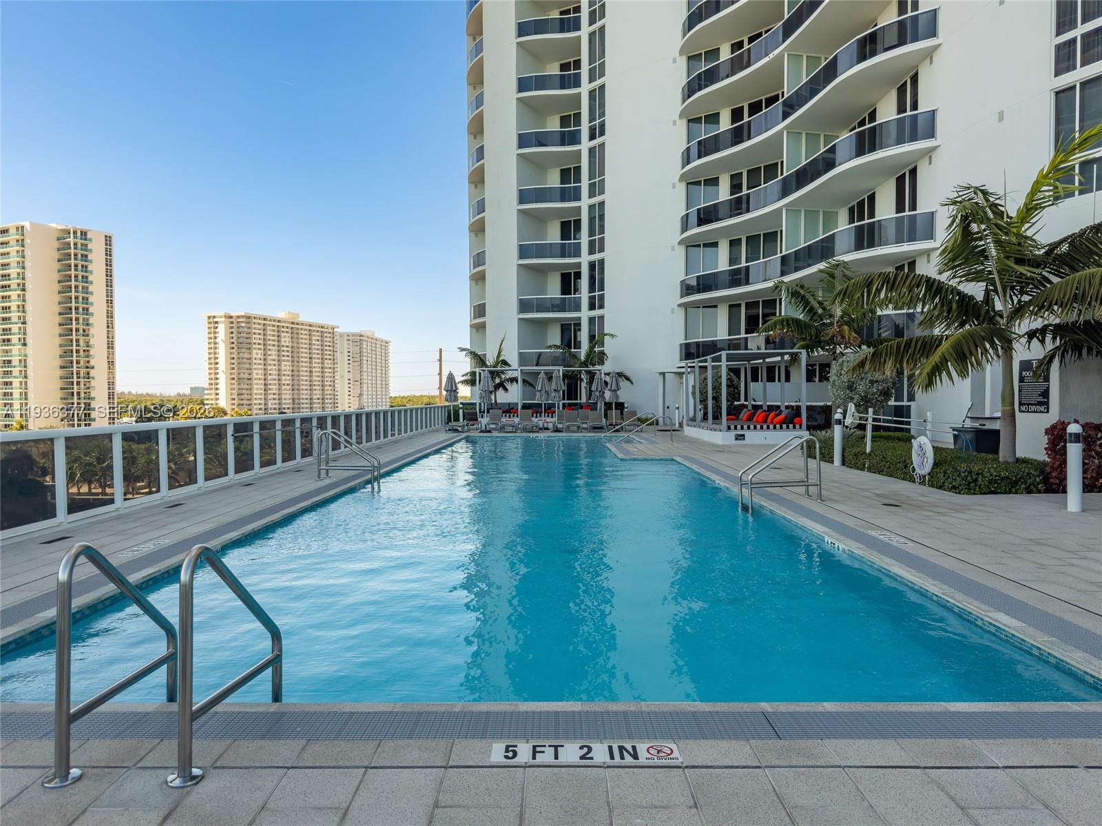 15901 Collins Ave 3807