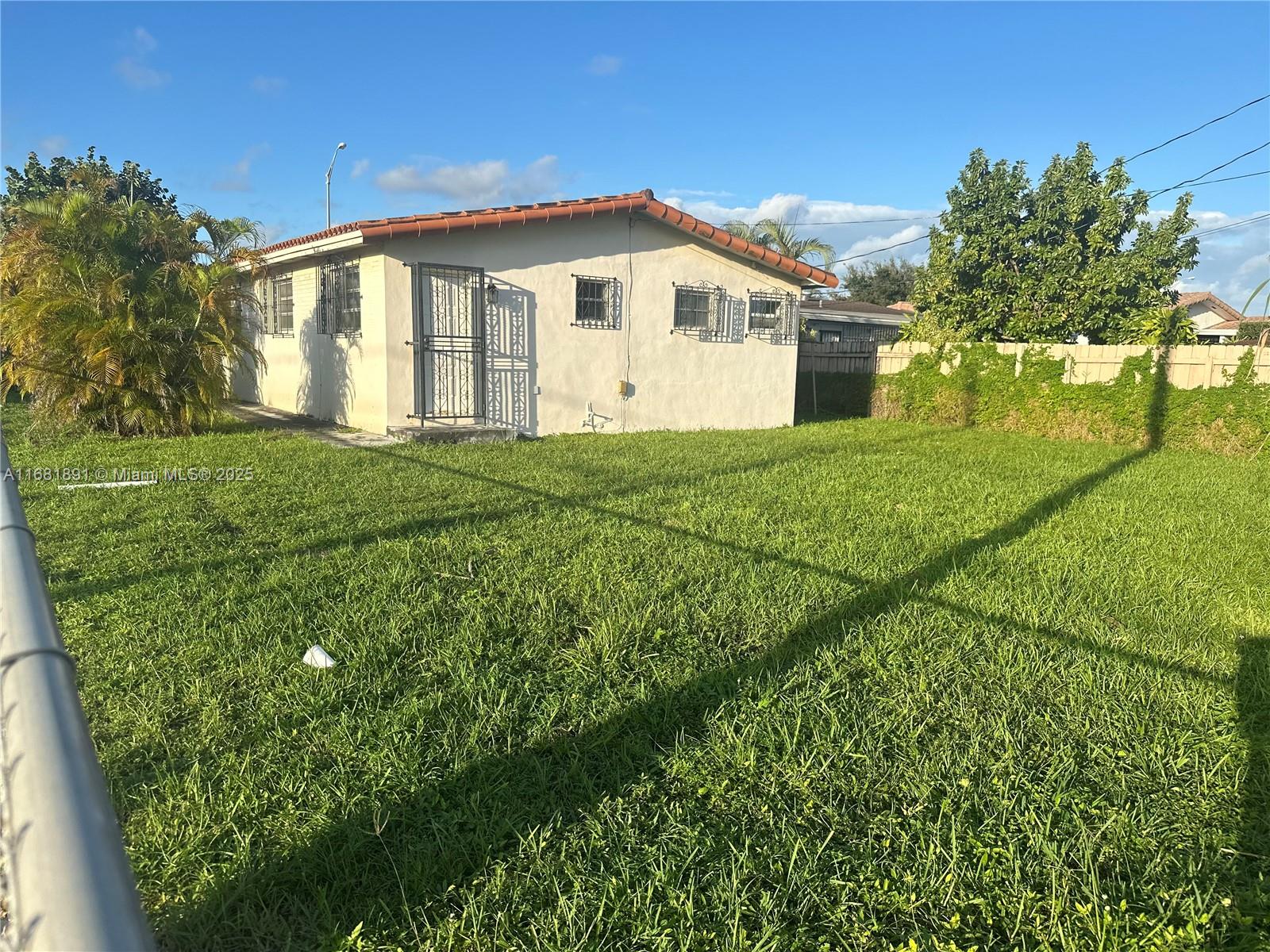 EAST HIALEAH - Residential