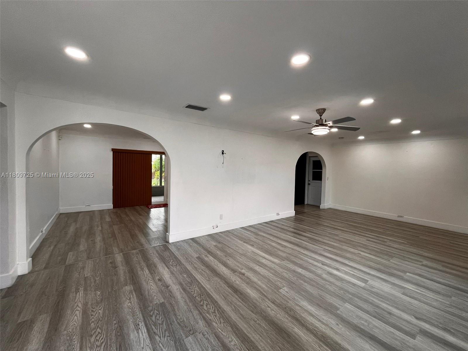 4888 NW 8th Ct