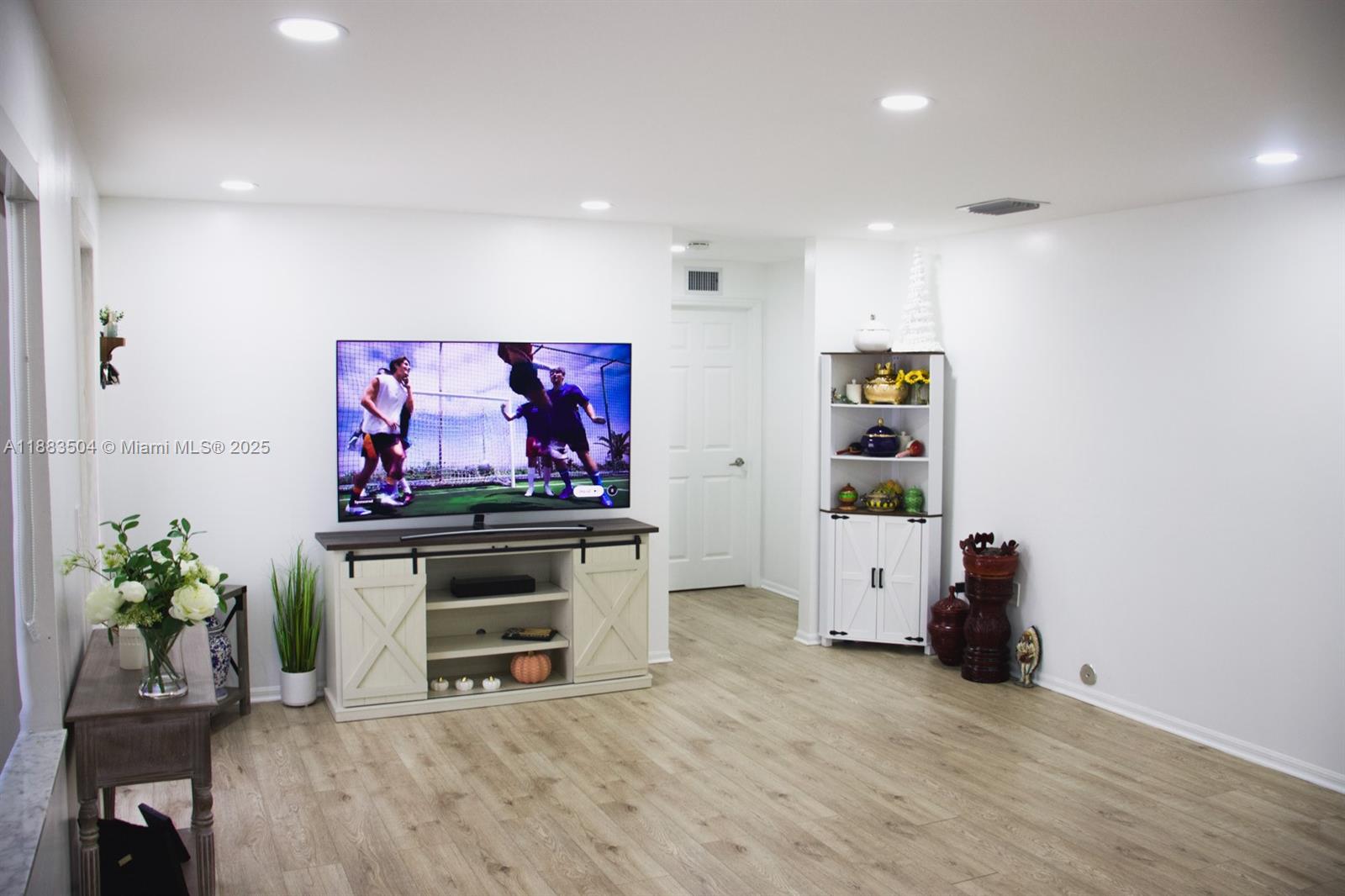 CEDAR CREEK - Residential Lease
