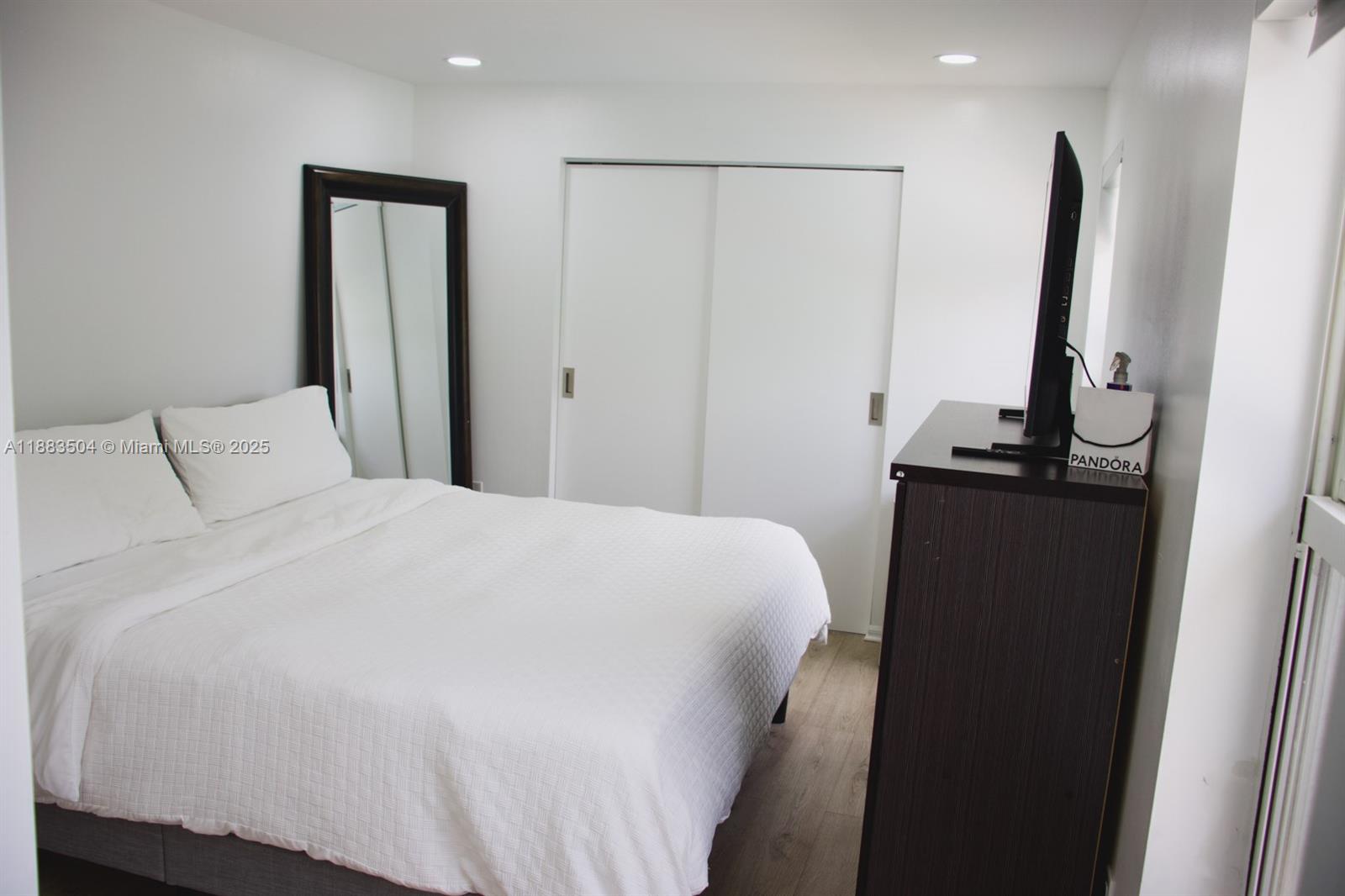 CEDAR CREEK - Residential Lease