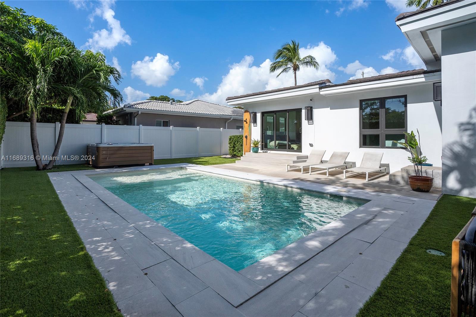 NAUTILUS EXTENSION 4TH - Residential