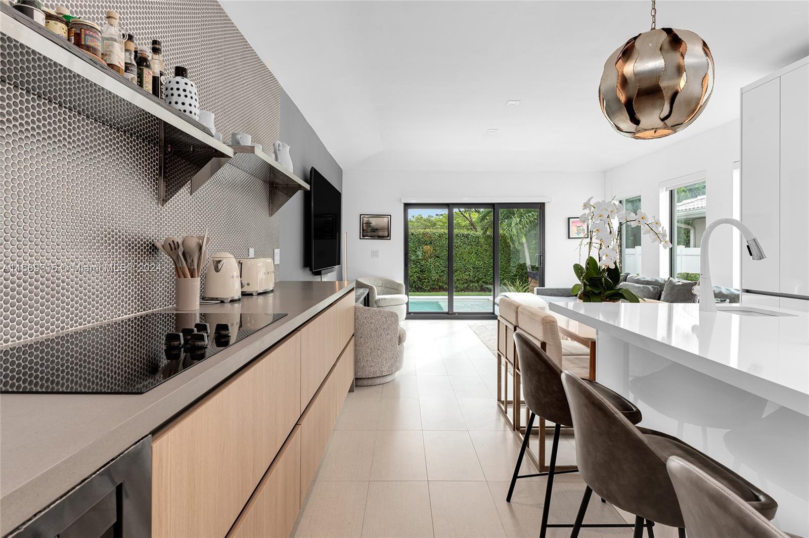 NAUTILUS EXTENSION 4TH - Residential