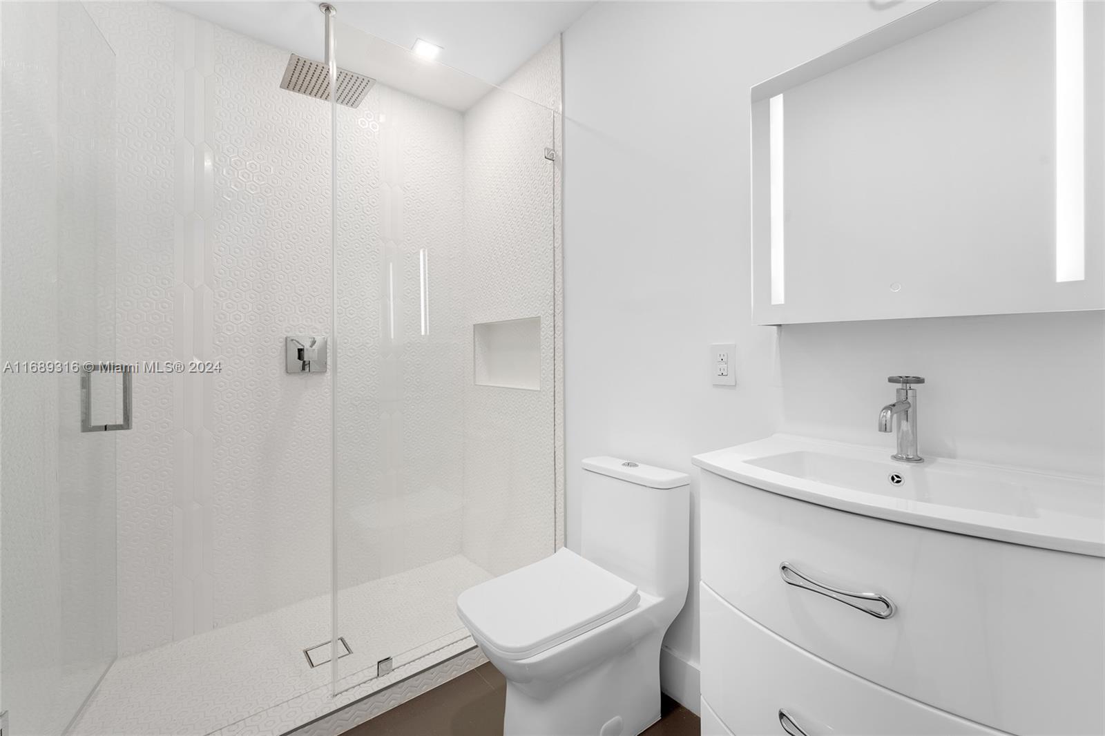 NAUTILUS EXTENSION 4TH - Residential