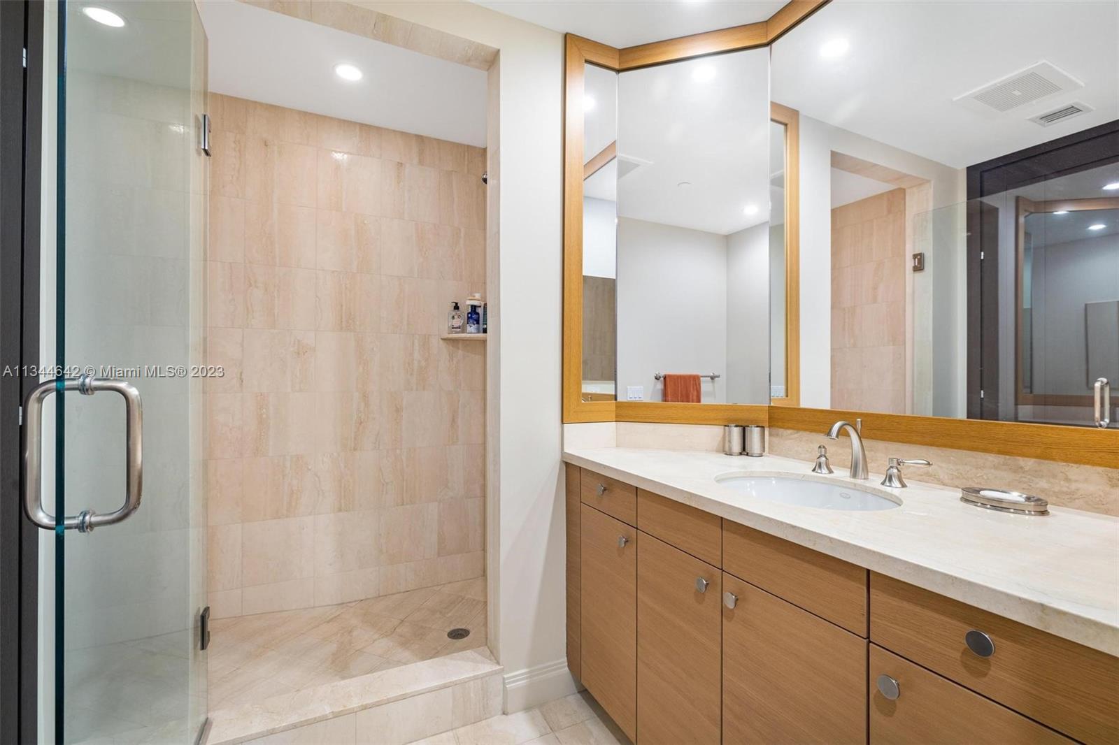 10295 COLLINS AVE RESDNTA - Residential