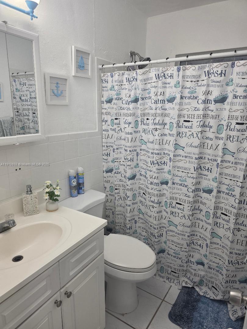 HIALEAH 9TH ADDN - Residential Lease