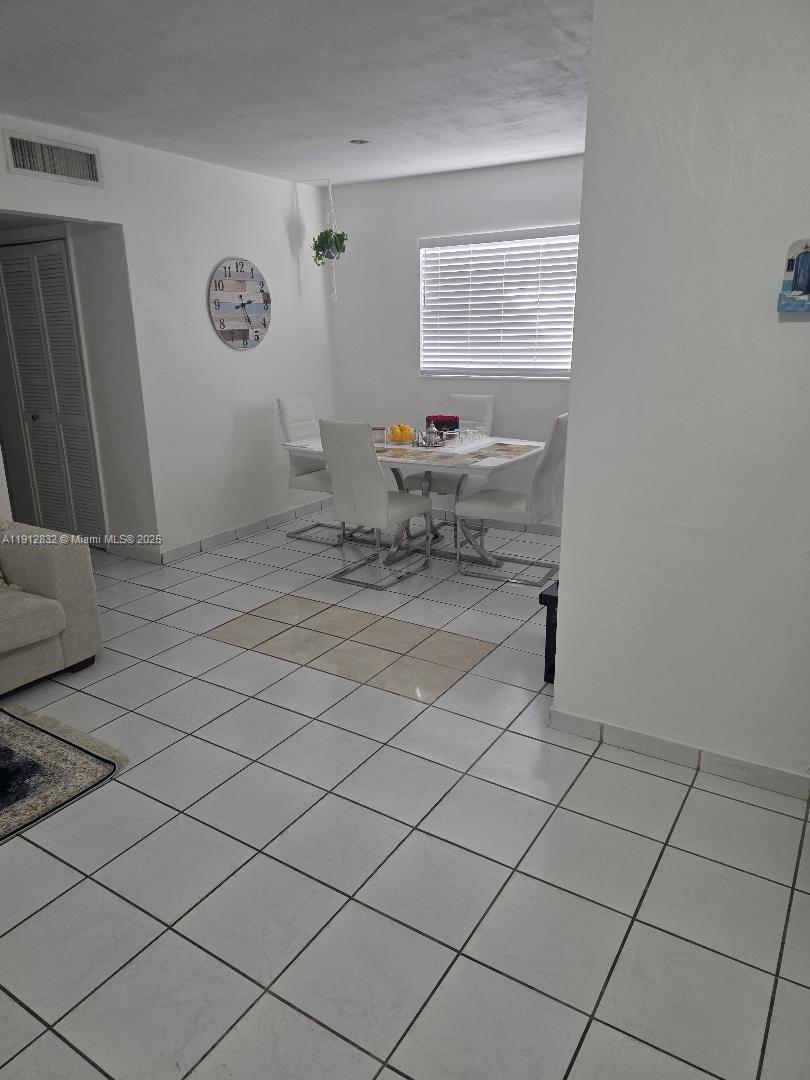 HIALEAH 9TH ADDN - Residential Lease