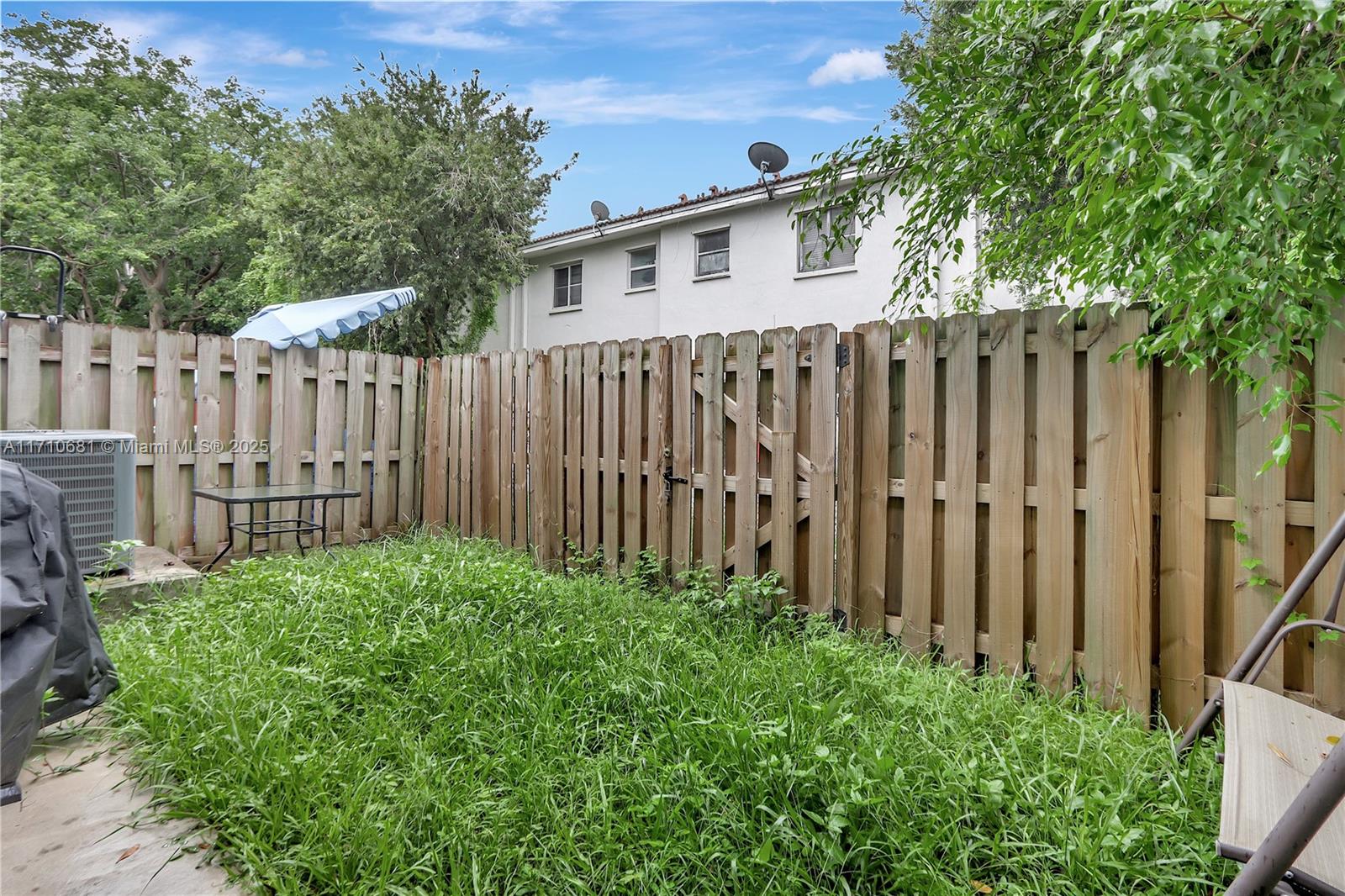 SHOMA TOWNHOMES AT KEYSCO - Residential