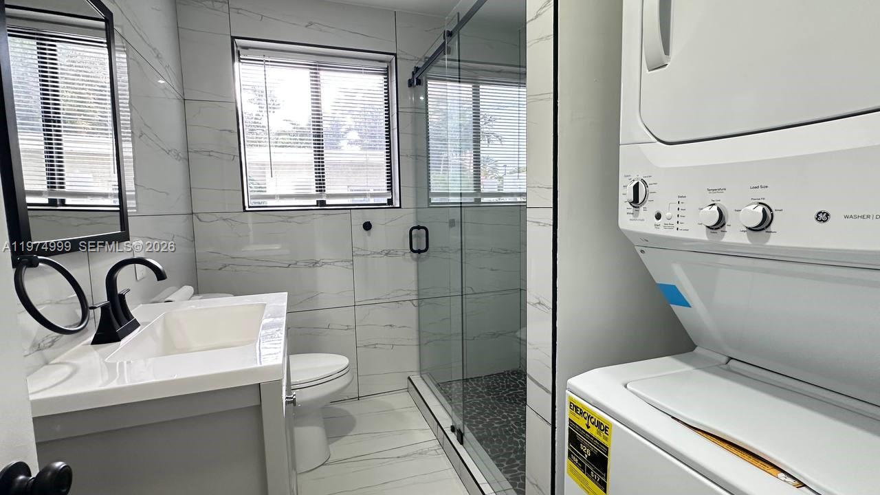 BRICKELL ESTATES - Residential Lease