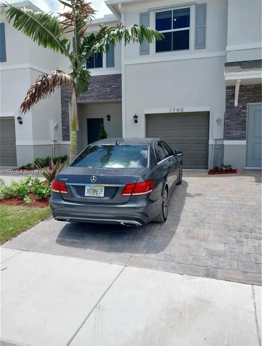 CEDAR AT KEYS GATE - Residential