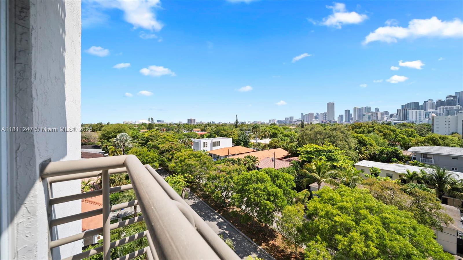 2400 SW 3rd Ave 606