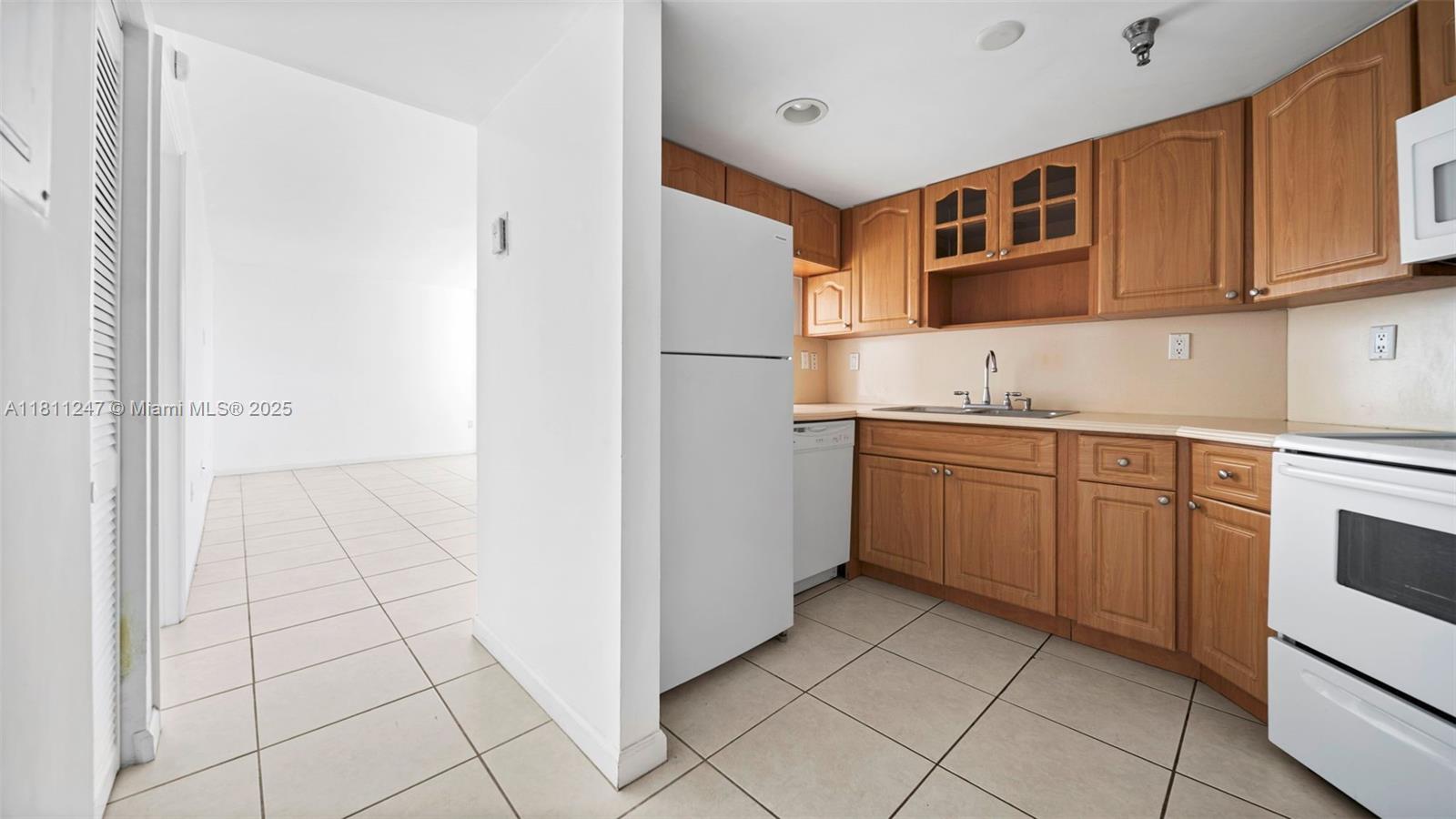 2400 SW 3rd Ave 606