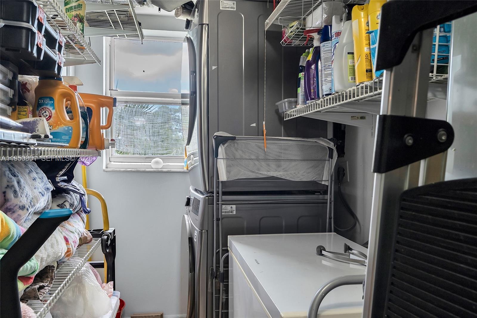 SUNRISE LAKES 190 CONDO - Residential