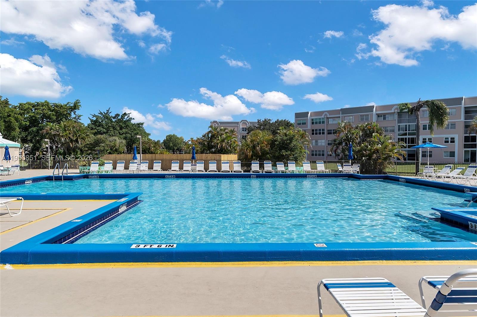 SUNRISE LAKES 190 CONDO - Residential