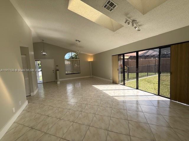 Cross Creek 1 - Residential