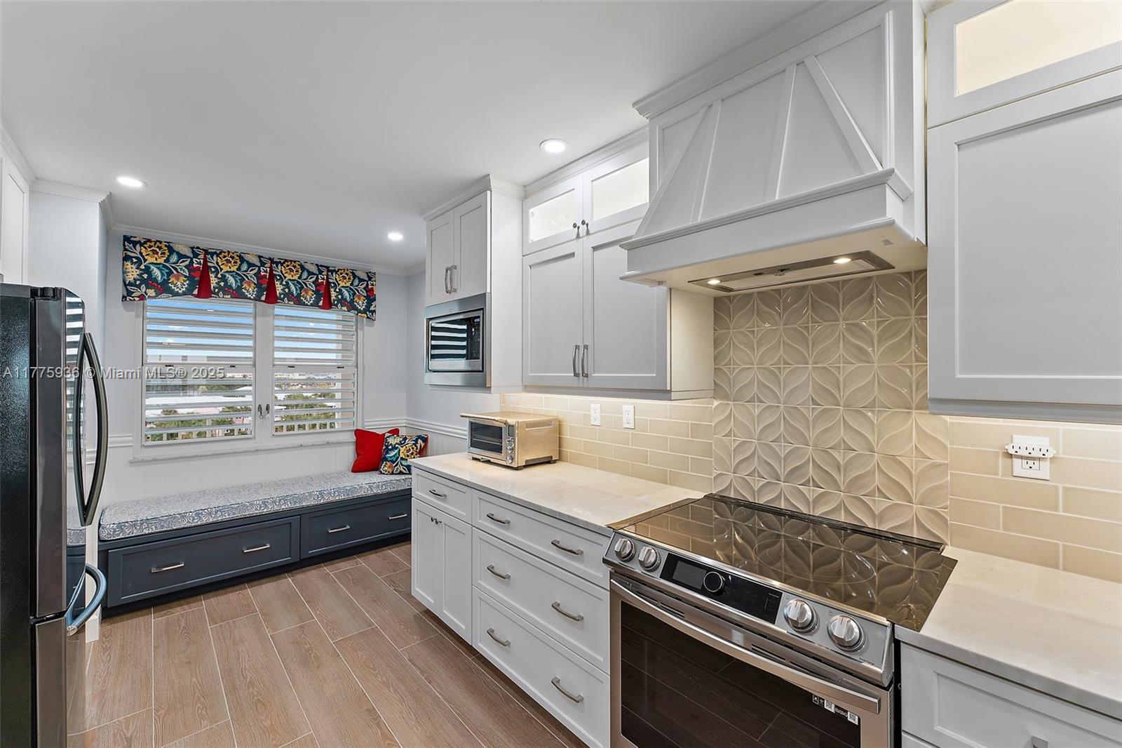 529 NE Plantation Rd 408