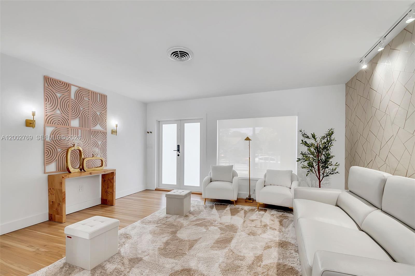 COLLINGWOOD - Residential Lease