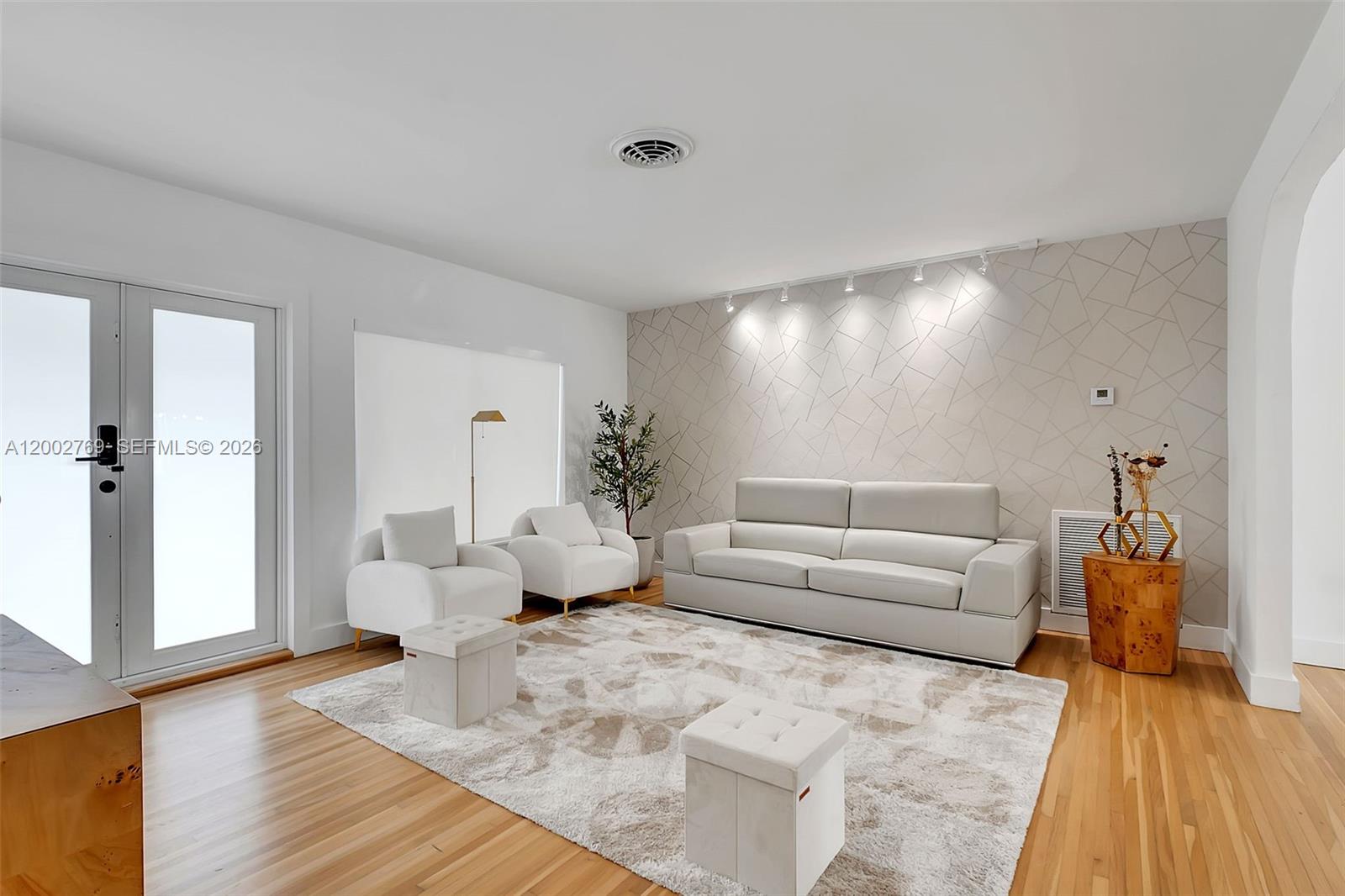 COLLINGWOOD - Residential Lease