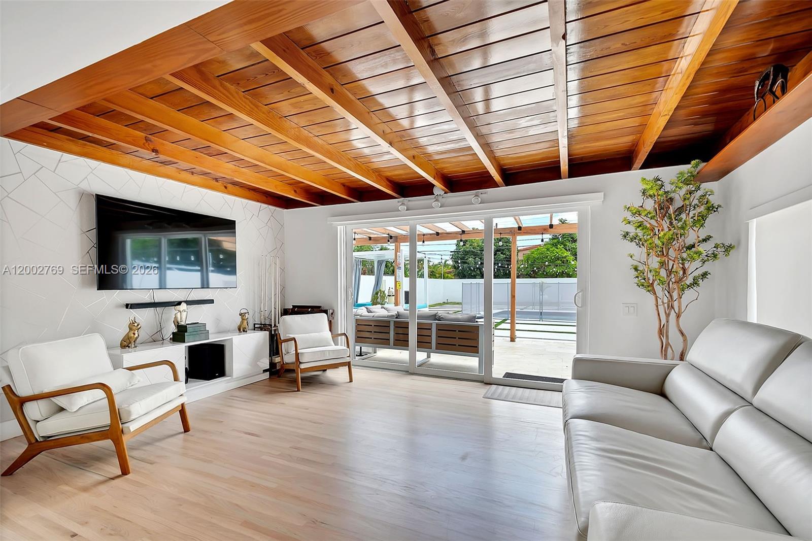 COLLINGWOOD - Residential Lease