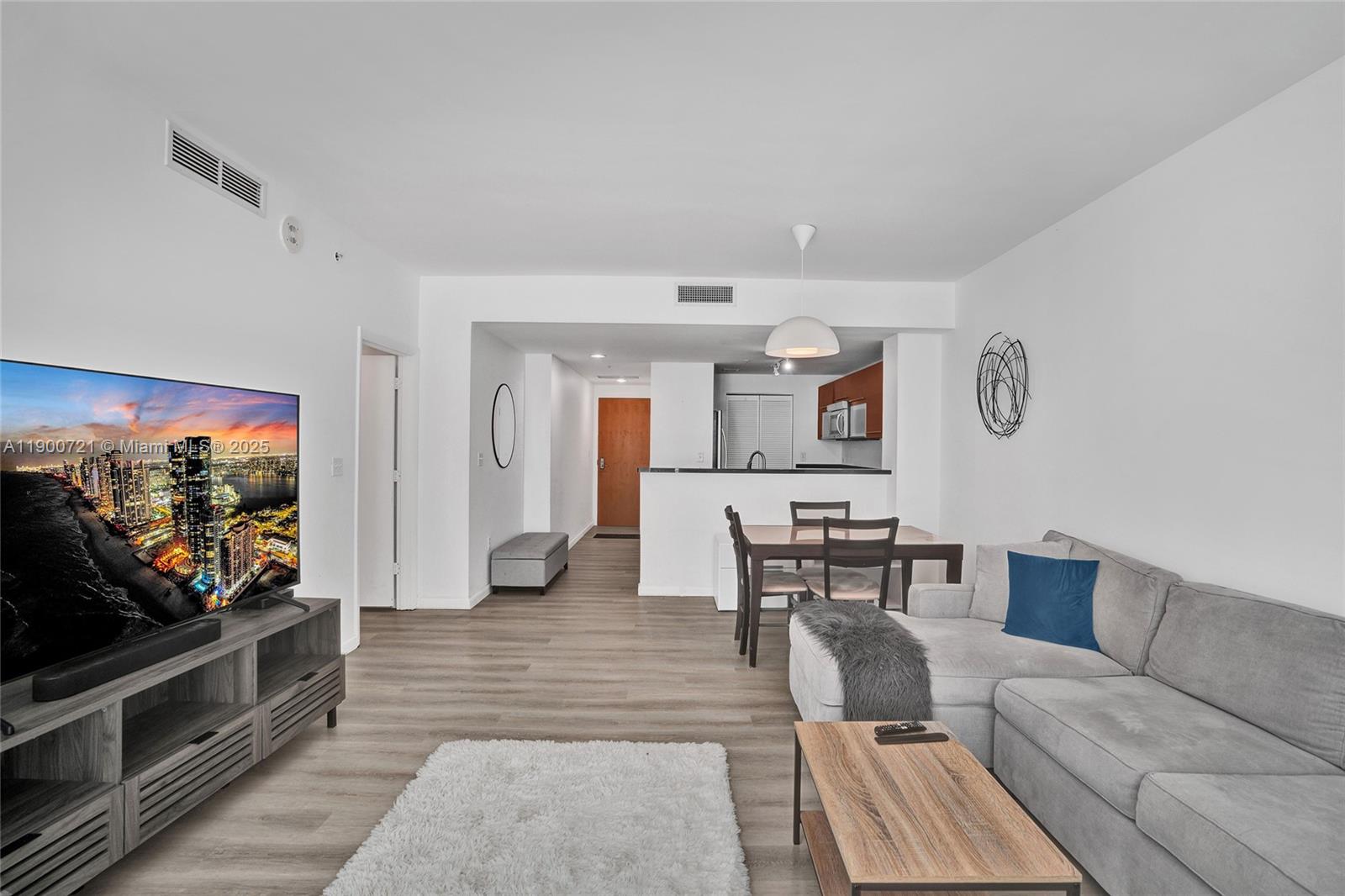 VIZCAYNE SOUTH CONDO - Residential