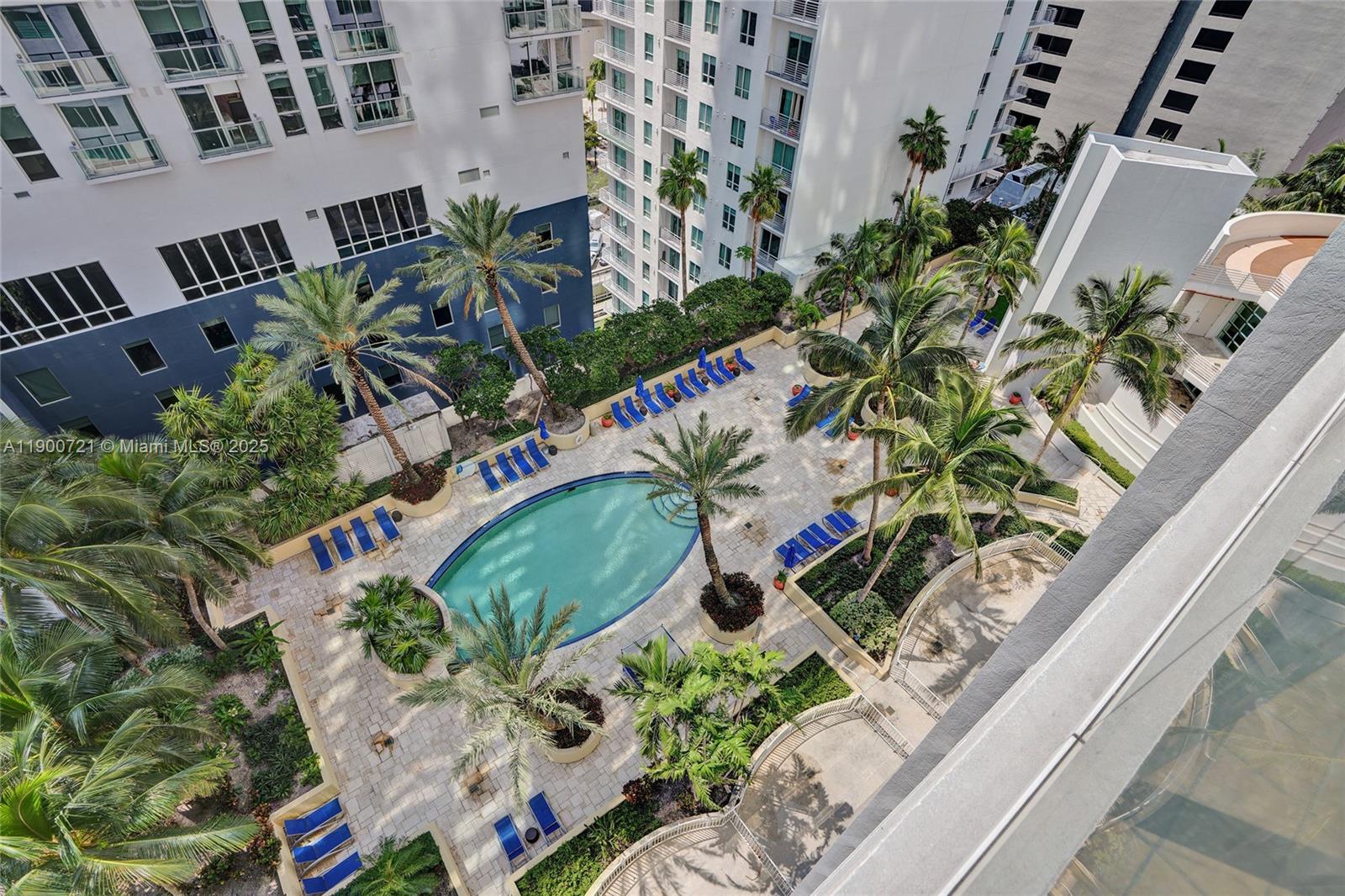 VIZCAYNE SOUTH CONDO - Residential