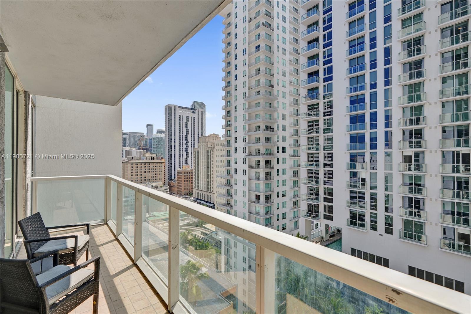 VIZCAYNE SOUTH CONDO - Residential
