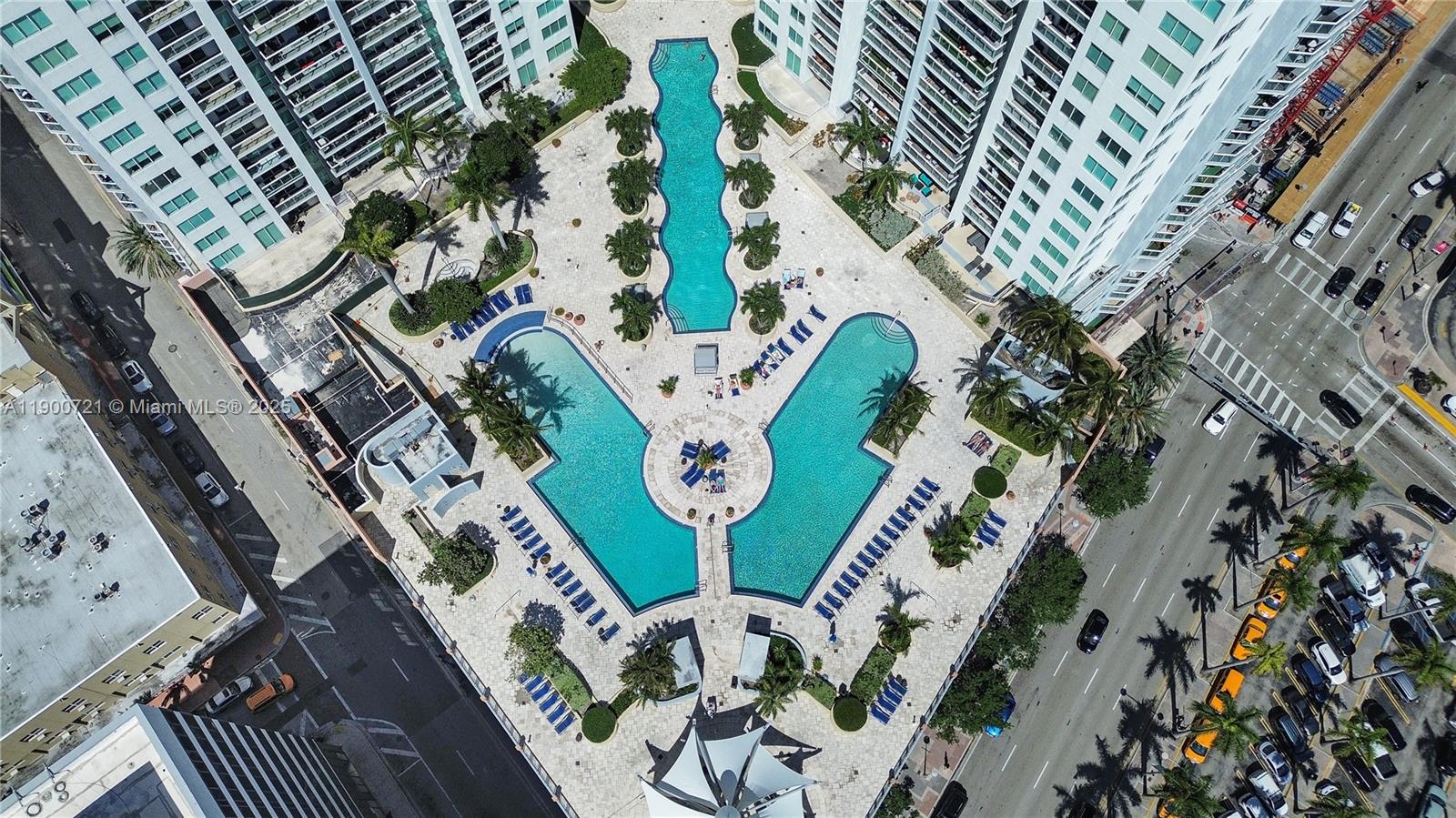 VIZCAYNE SOUTH CONDO - Residential