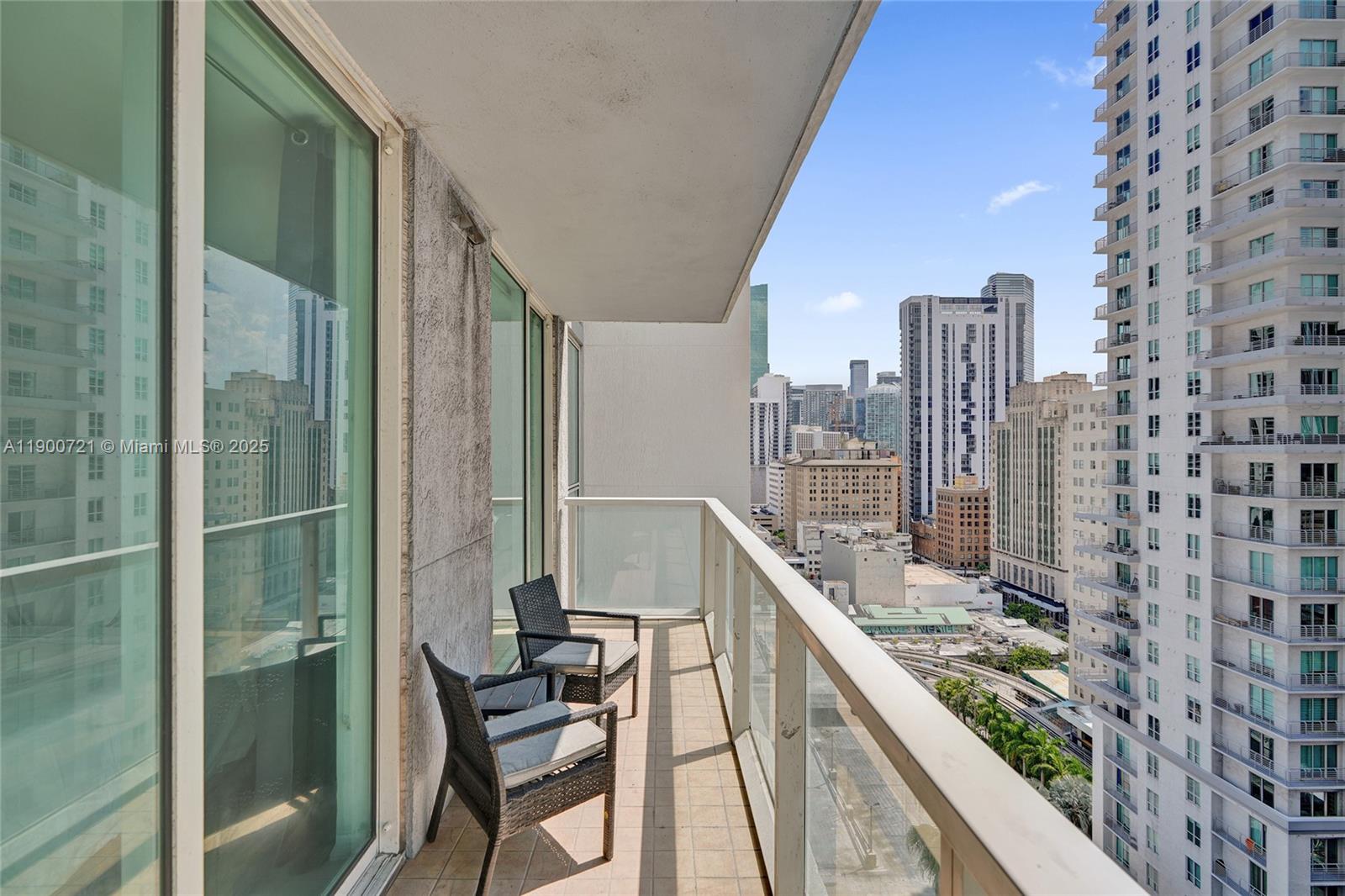 VIZCAYNE SOUTH CONDO - Residential