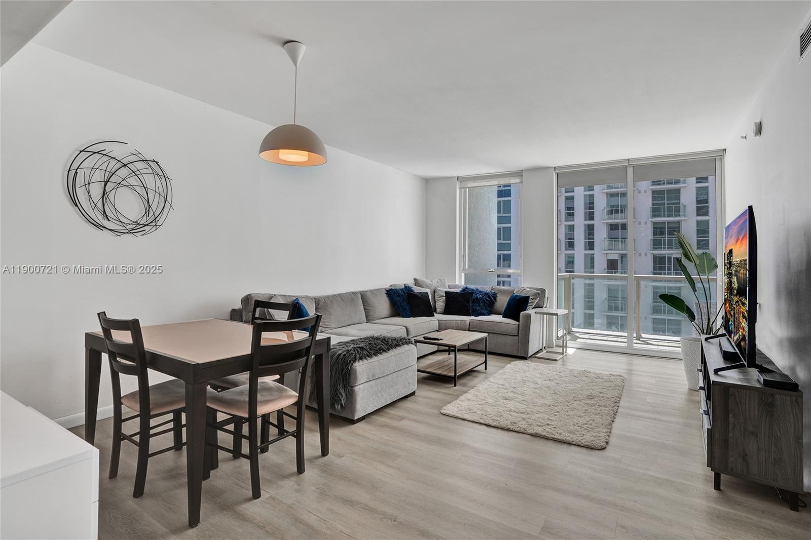 VIZCAYNE SOUTH CONDO - Residential