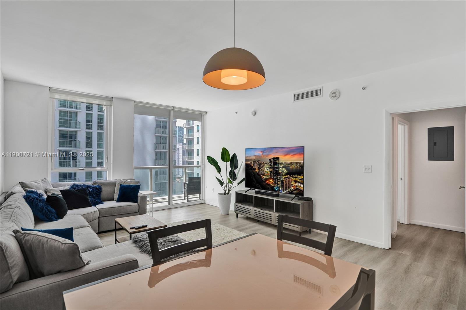VIZCAYNE SOUTH CONDO - Residential