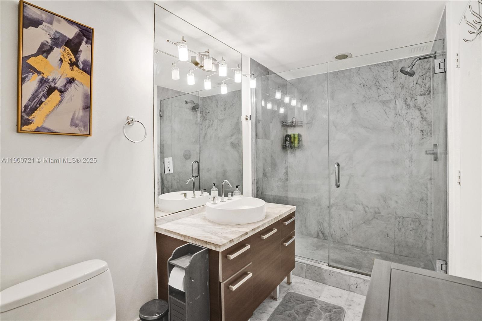 VIZCAYNE SOUTH CONDO - Residential