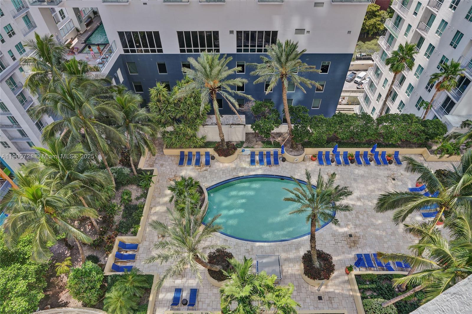 VIZCAYNE SOUTH CONDO - Residential