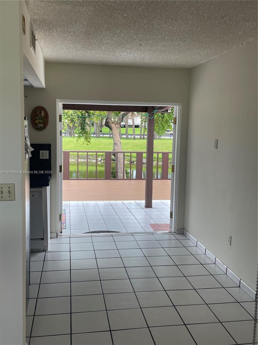 562 NW 98th Ct 562