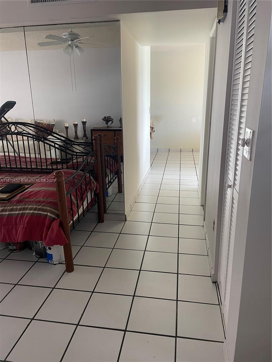 562 NW 98th Ct 562