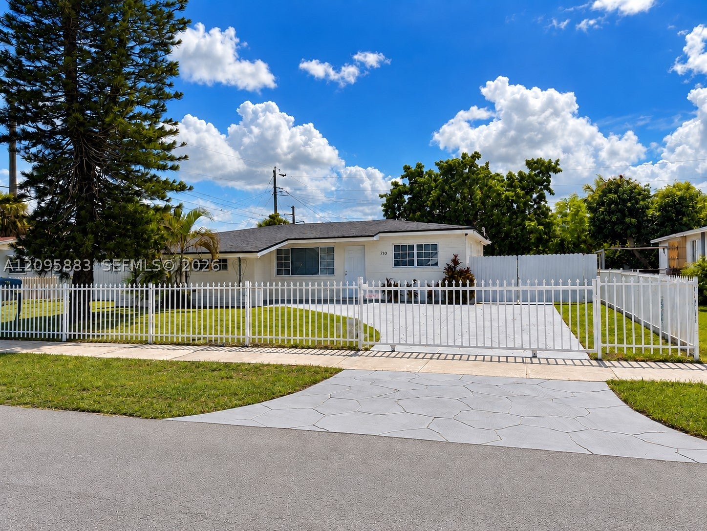 710 NW 176th Ter