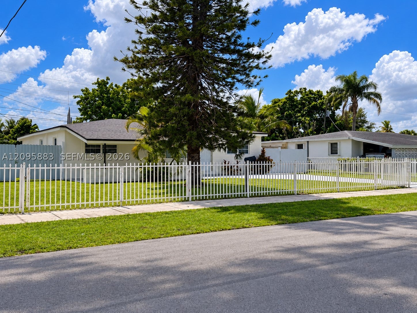 710 NW 176th Ter