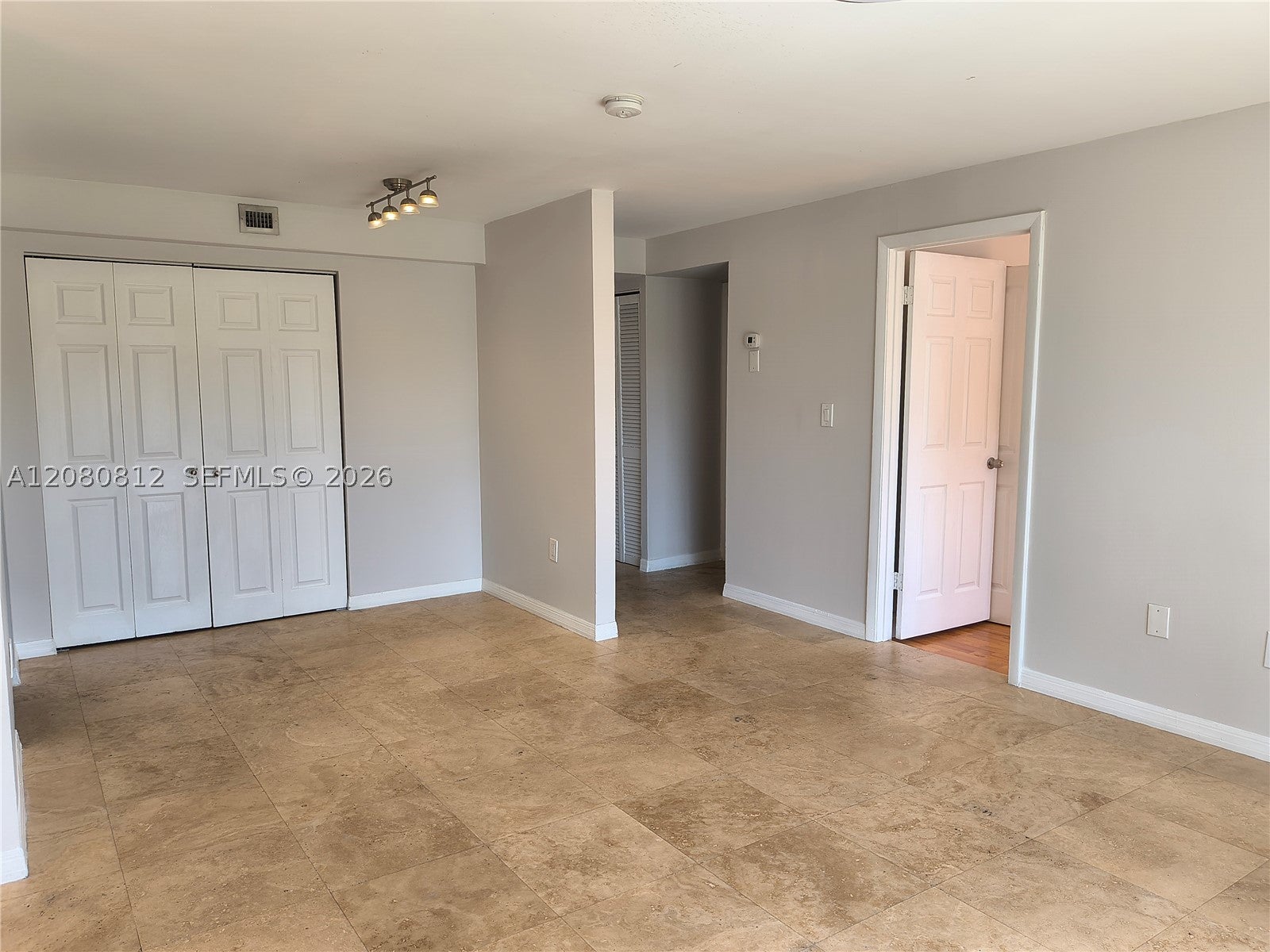 1740 NW N River Dr 120