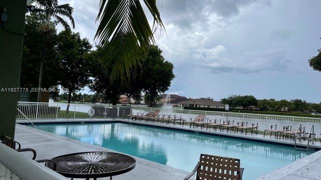 PROMENADE SHORES AT DORAL - Residential